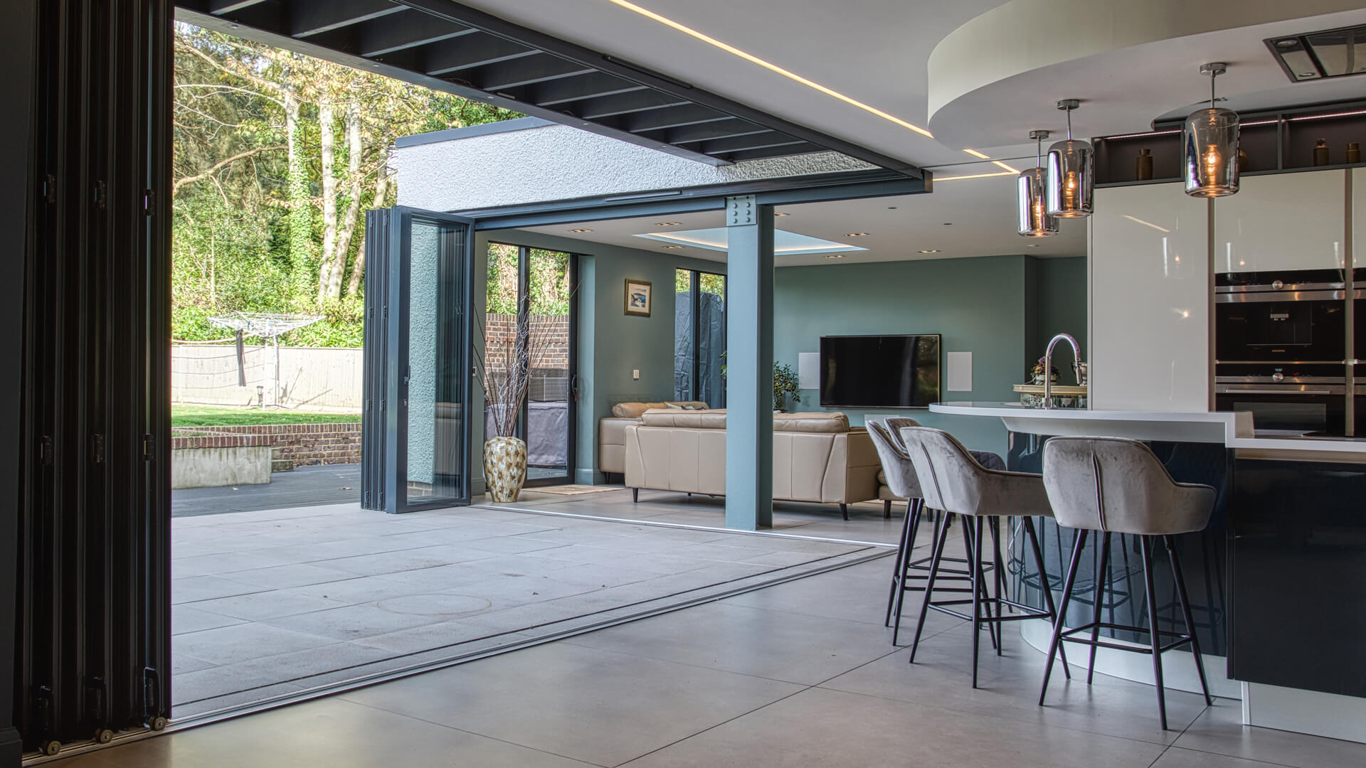 sunflex-bi-folding-doors-sf55i-sf75-bi-folds-from-mitchell-glass